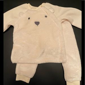 H&M children’s 2-piece soft Top and Pants Set with bear face and ears!